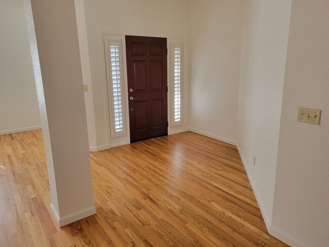 Photo - NICE TWO STORY ROCKLIN HOME WITH LARGE BONUS ROOM UPSTAIRS NEXT TO TWIN OAKS PARK & SCHOOLS!