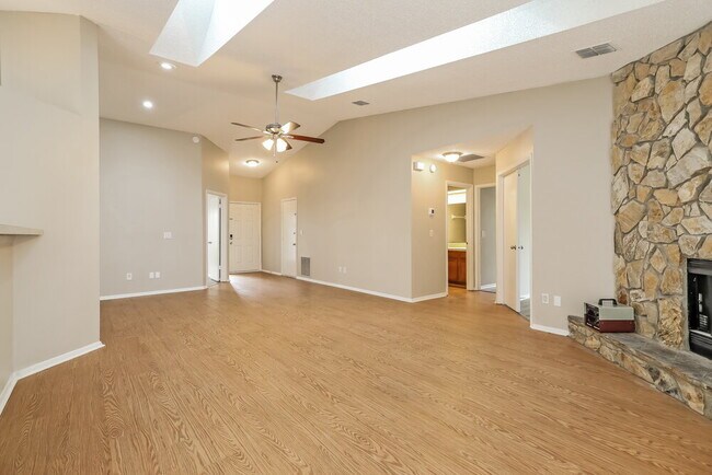 Photo - 4767 Wassail Dr