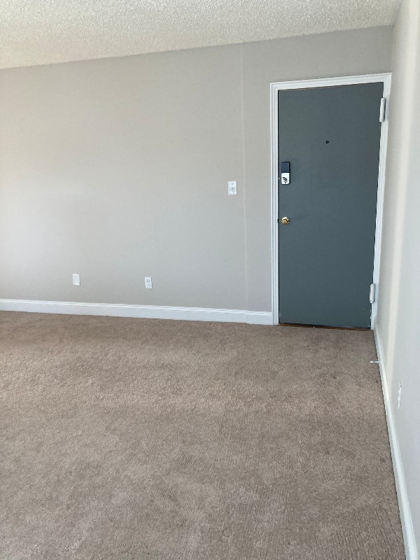 Photo - 2305 Farrington Ave