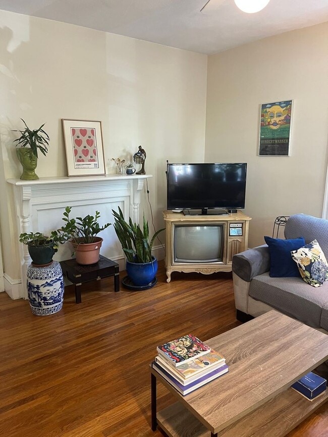 Photo - Charming 2BR Condo in Cambridge