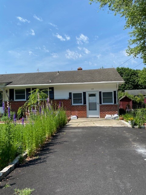 Photo - 113 Malone Ave