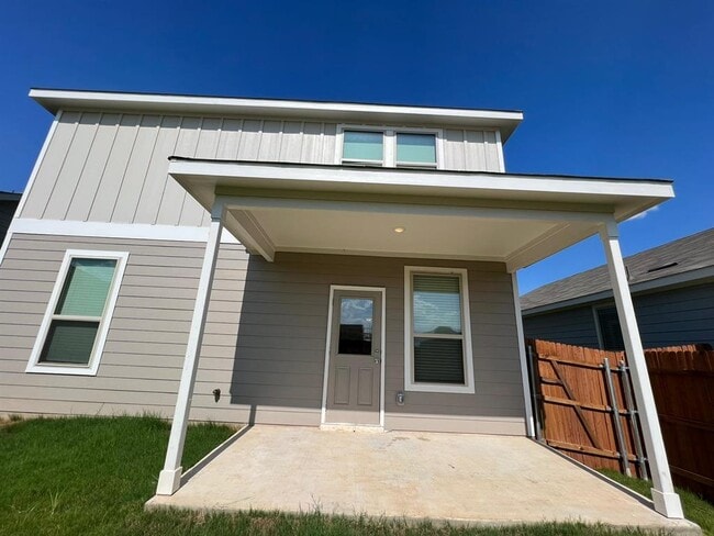 40 Pacific Loon St
