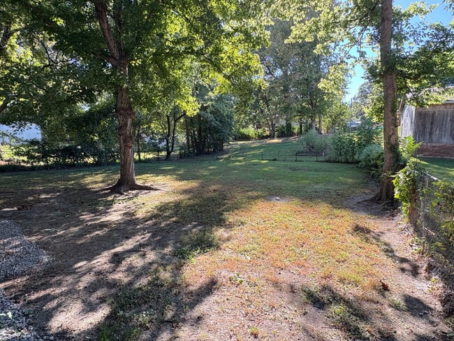 Photo - "Charming 4-Bedroom Retreat with 2 Full Baths in the Heart of Martin, TN!"