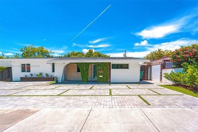 Photo - 1710 SW 29th Ave