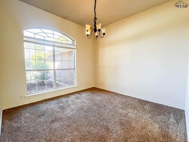 Photo - 2324 Hunters Glen St