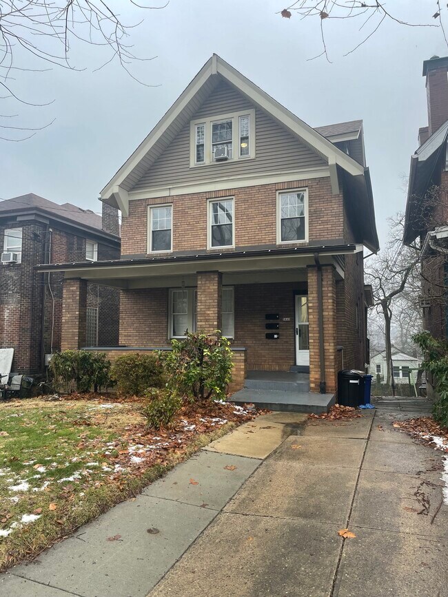 Photo - 5642 Phillips Ave Unit 3F