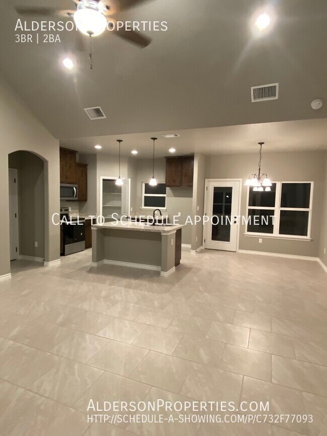 Beautiful Hill Country home Rental House Rental in Canyon Lake, TX