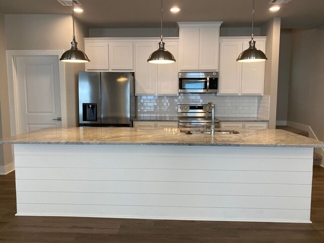 110 Richards St Unit 1