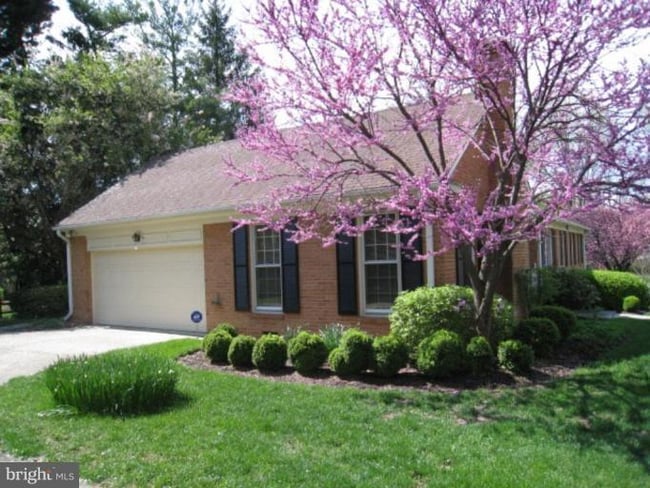 Photo - 11132 Luxmanor Rd