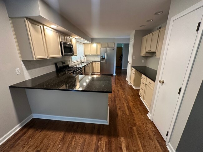 Photo - Fantastic Location! Single-family house close to Upper Arlington and Riverside Hospital