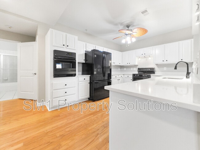 Photo - 605 W Market St Unit Suite 210