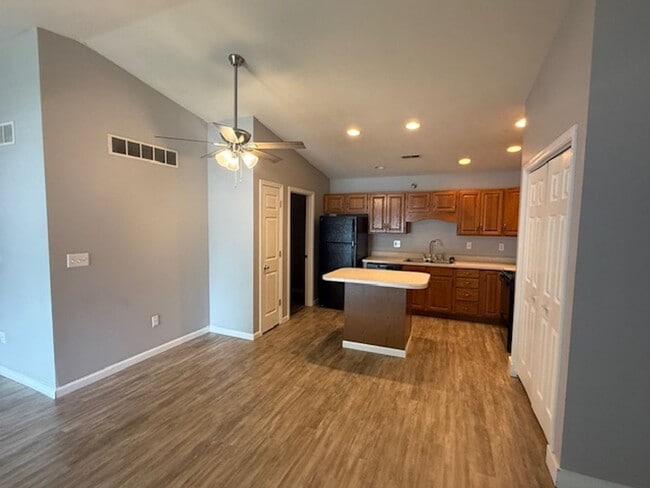 142-156 Goldenrod - 142-156 Goldenrod Apartment Unit 146