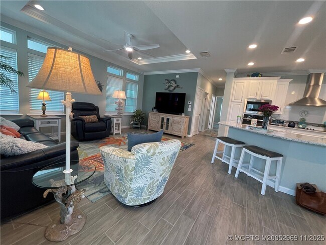 Photo - 118 NE Bay Dr