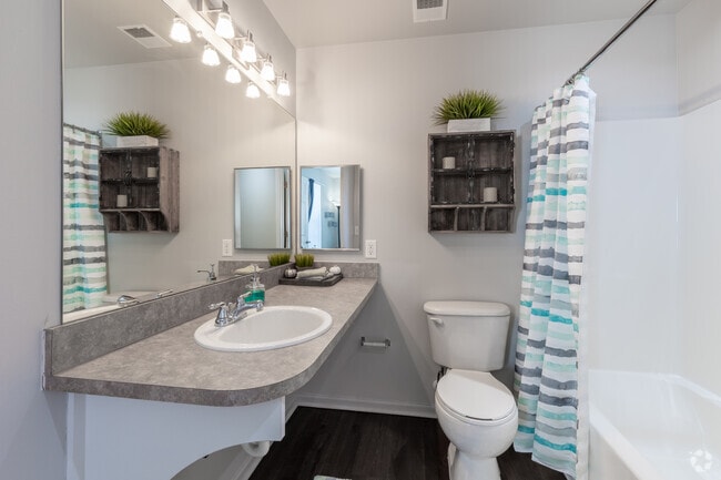 4BR, 4BA - 1,359SF - Primary Bathroom