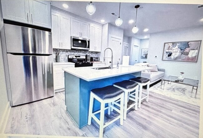 Building Photo - Yale Ave,LLC Unit 1