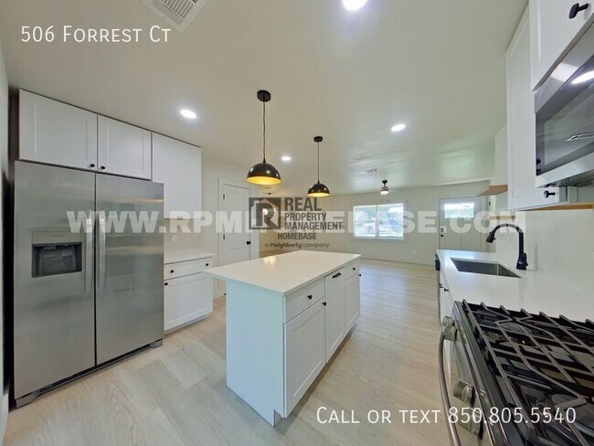 Photo - 506 Forrest Ct