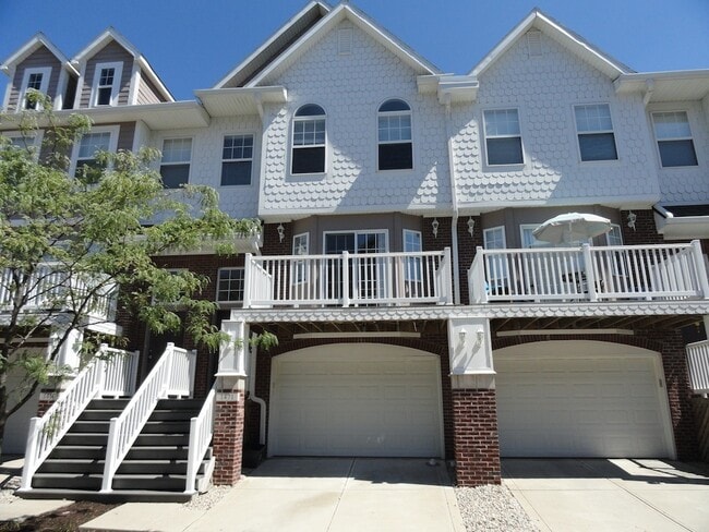 Building Photo - 1471 Autumn Oak St