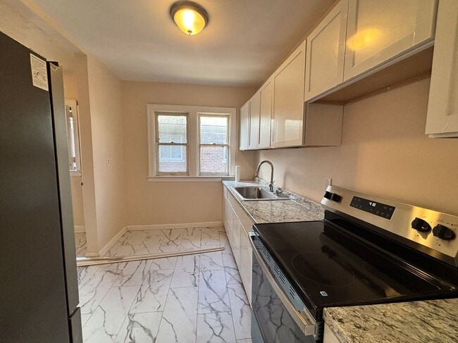 Photo - 17606 Roselawn St