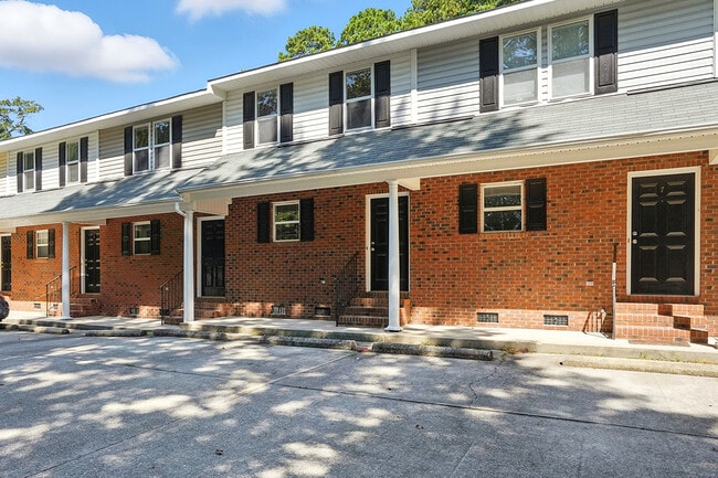 Photo - 281 Marshbanks St