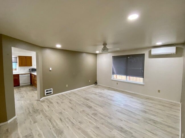 Photo - 10732 20th Pl W