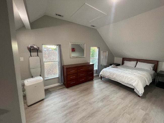 Photo - 4522 E Washington St Unit 5