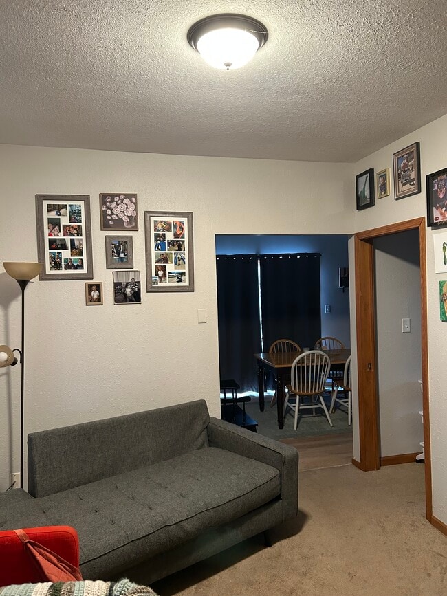 Photo - 485 Thomas St