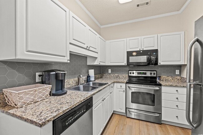 Photo - 9780 Leyland Dr