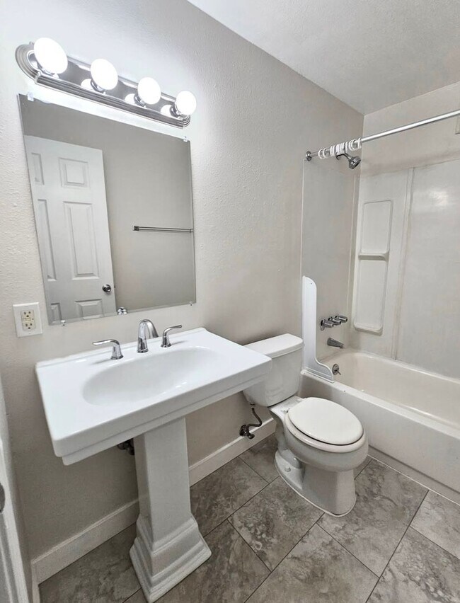 Photo - 4009-4009 SE 33rd Pl Unit 4007