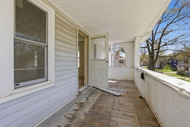 Photo - 2935 E 121st St Unit Upper