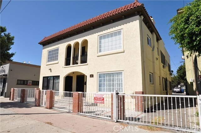 Building Photo - 1853 W Adams Blvd Unit 1853 Rental
