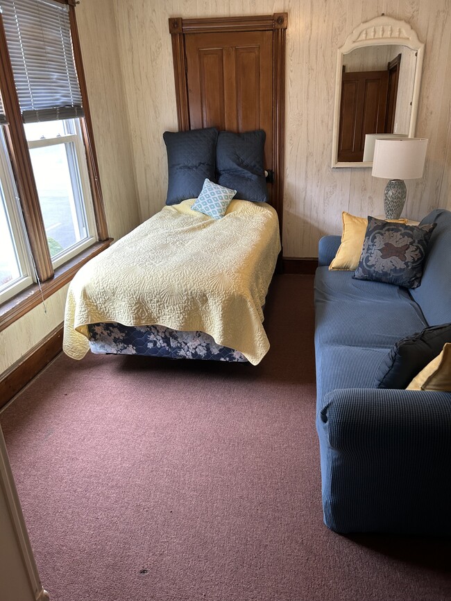 Photo - 507 Electric Ave Unit Upstairs 505