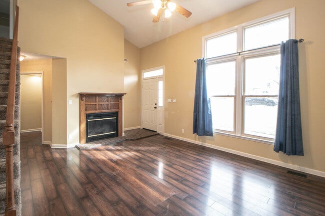 Photo - 1122 Rosebrook Dr