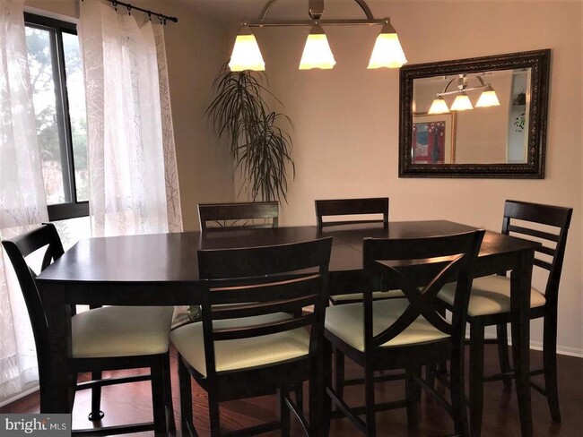 Photo - 2068 Royal Fern Ct Unit 12B