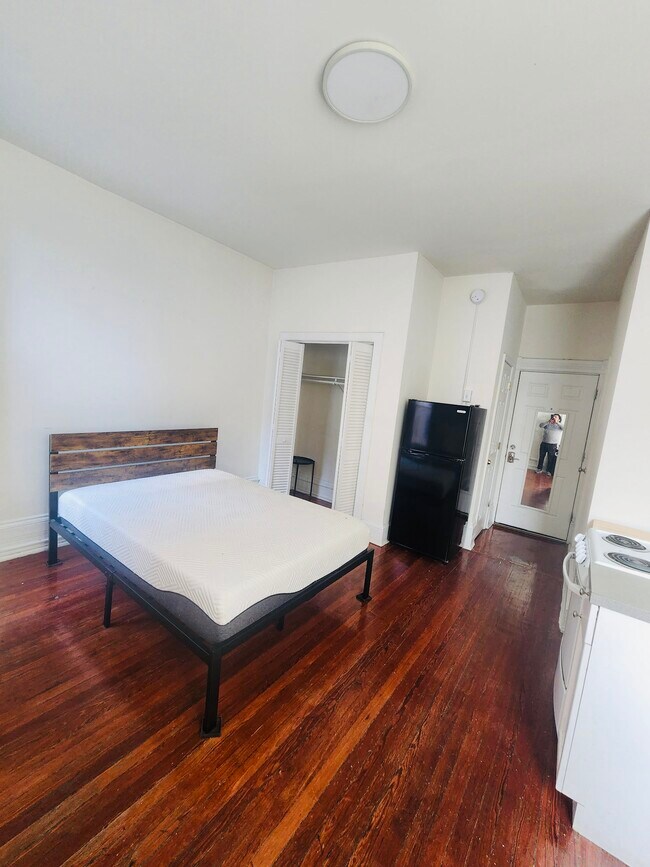 Photo - 1702 16th St NW Unit 3