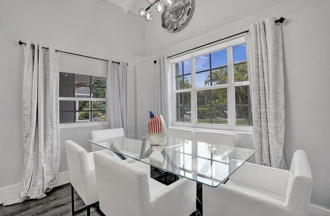 Photo - 502 Rambling Dr Cir Unidad #1