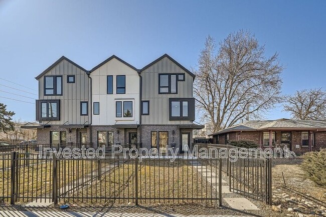 Photo - 1405 Yates St