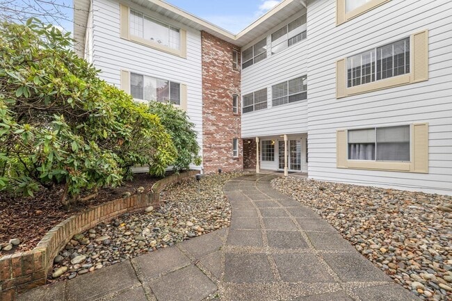 Photo - 15010 Roper Ave Unit 302