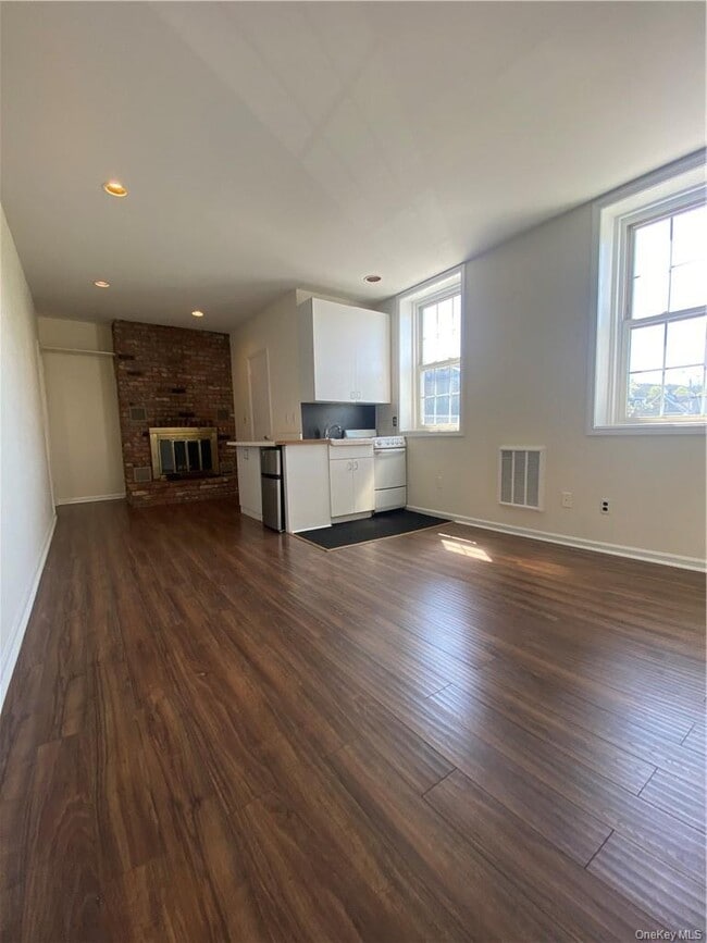 Building Photo - 6 Spring St Unit 2A Rental