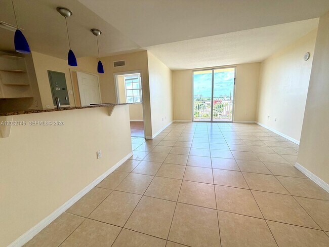Photo - 215 SW 42nd Ave Unit 708