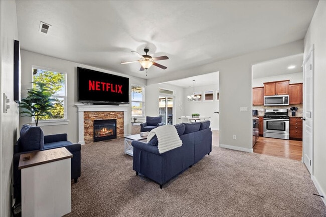 Building Photo - 10130 W Brownstone Dr