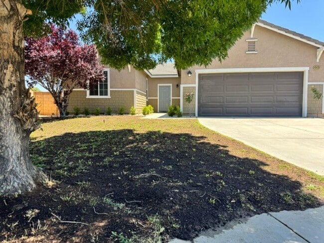 Photo - Gorgeous Remodeled 3+2 - $3000