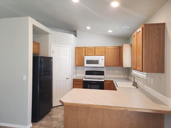 Photo - 11069 W Ardyce St