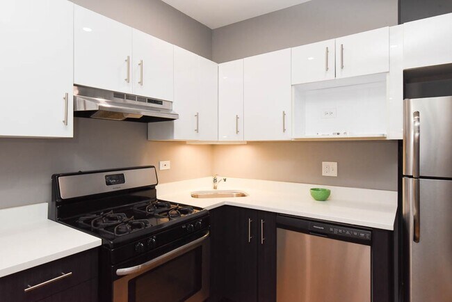 Photo - 629 W Cornelia Ave Unidad S3