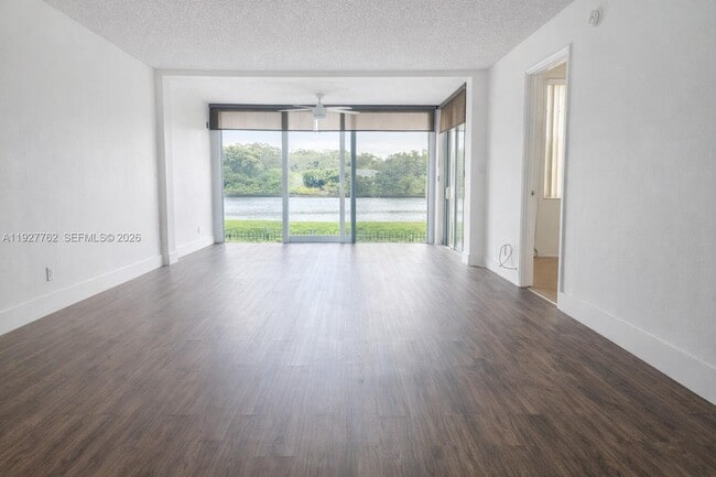 Photo - 9450 Poinciana Pl Unit 103