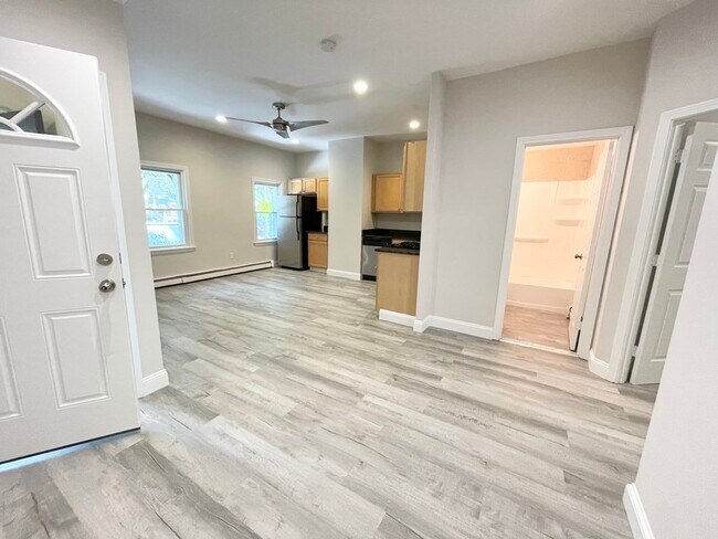 Photo - 174 Bolton St Unit 1