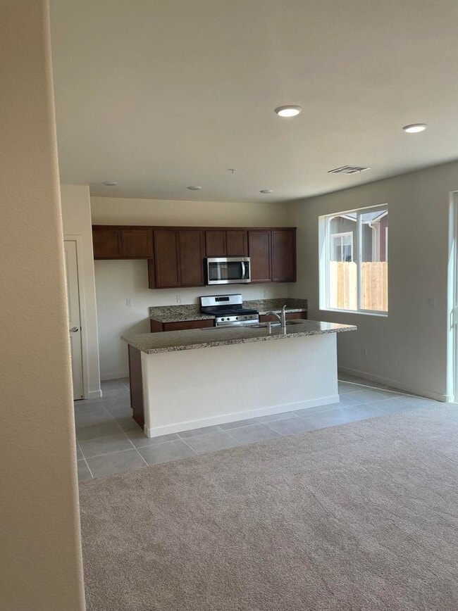 Only 1 Resident - Newer Home - Only 1 Resident - Newer Home