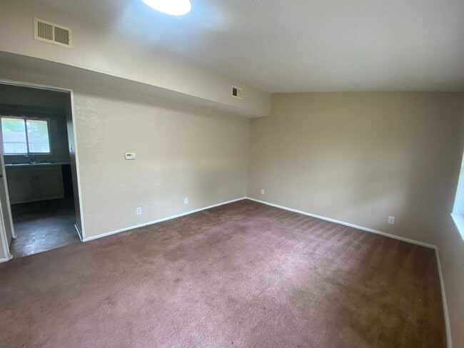 Photo - 3 Bed 1.5 Bath House