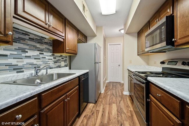 Photo - 520 Shorely Dr Unit 201