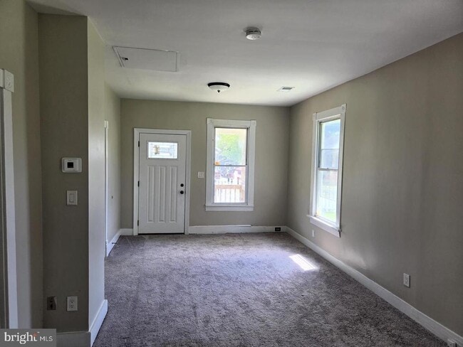 Photo - 208 68th Pl