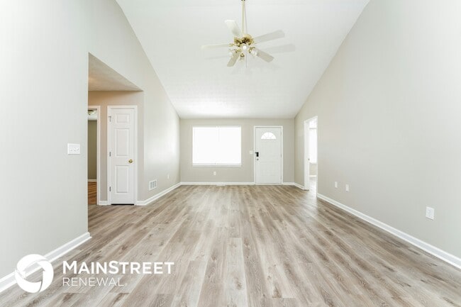 Photo - 110 Millcrest Dr